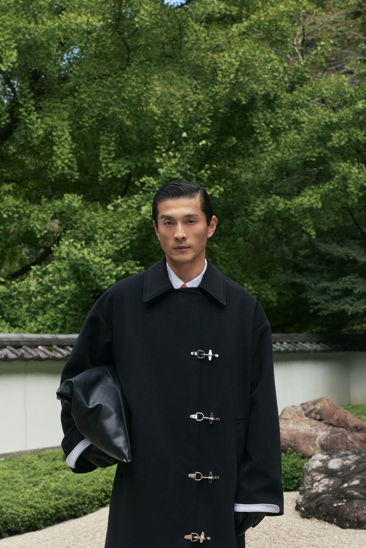 Black Wool Clasp Trench Coat