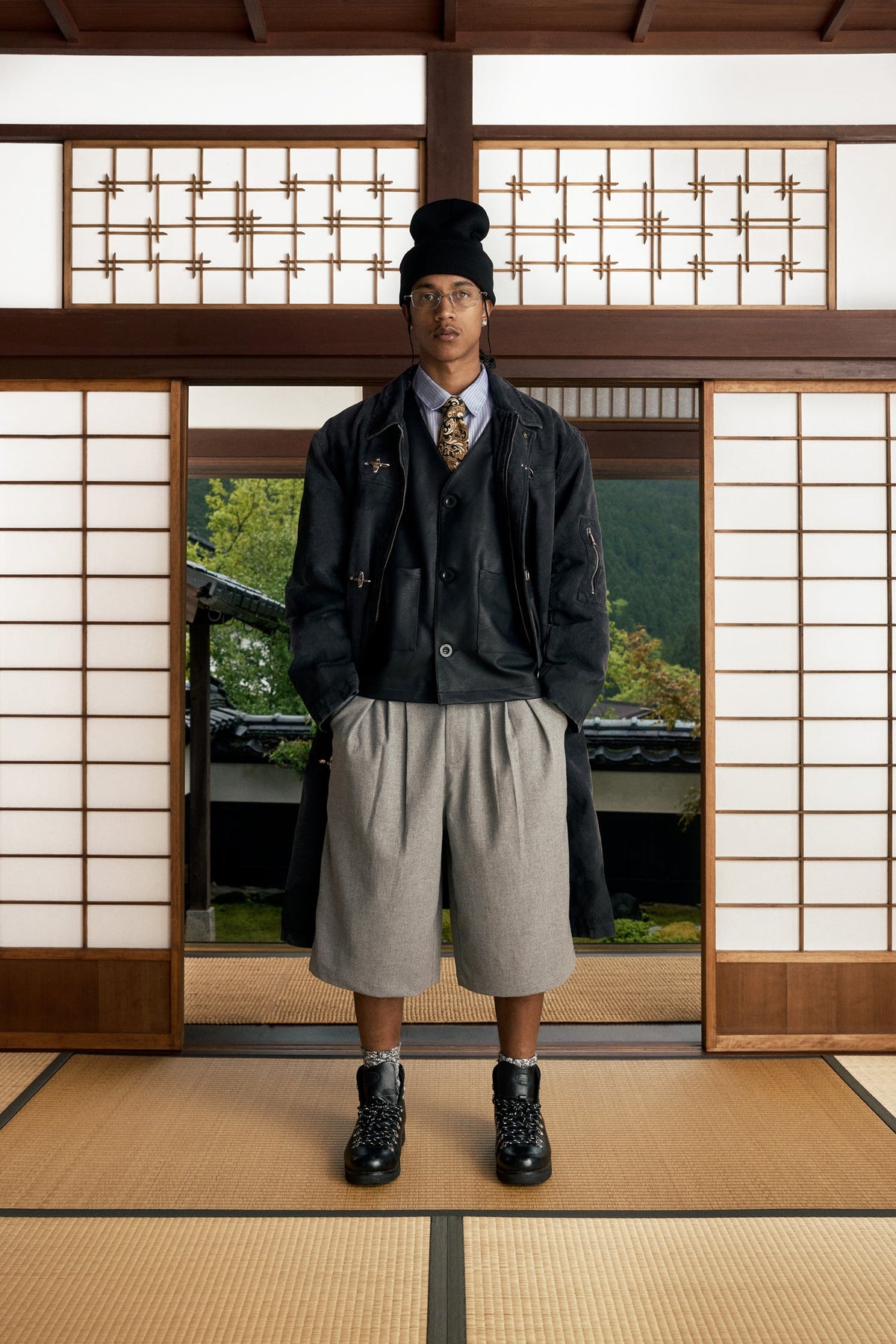 Gyokudō Ash Grey Bermuda Pleated Shorts
